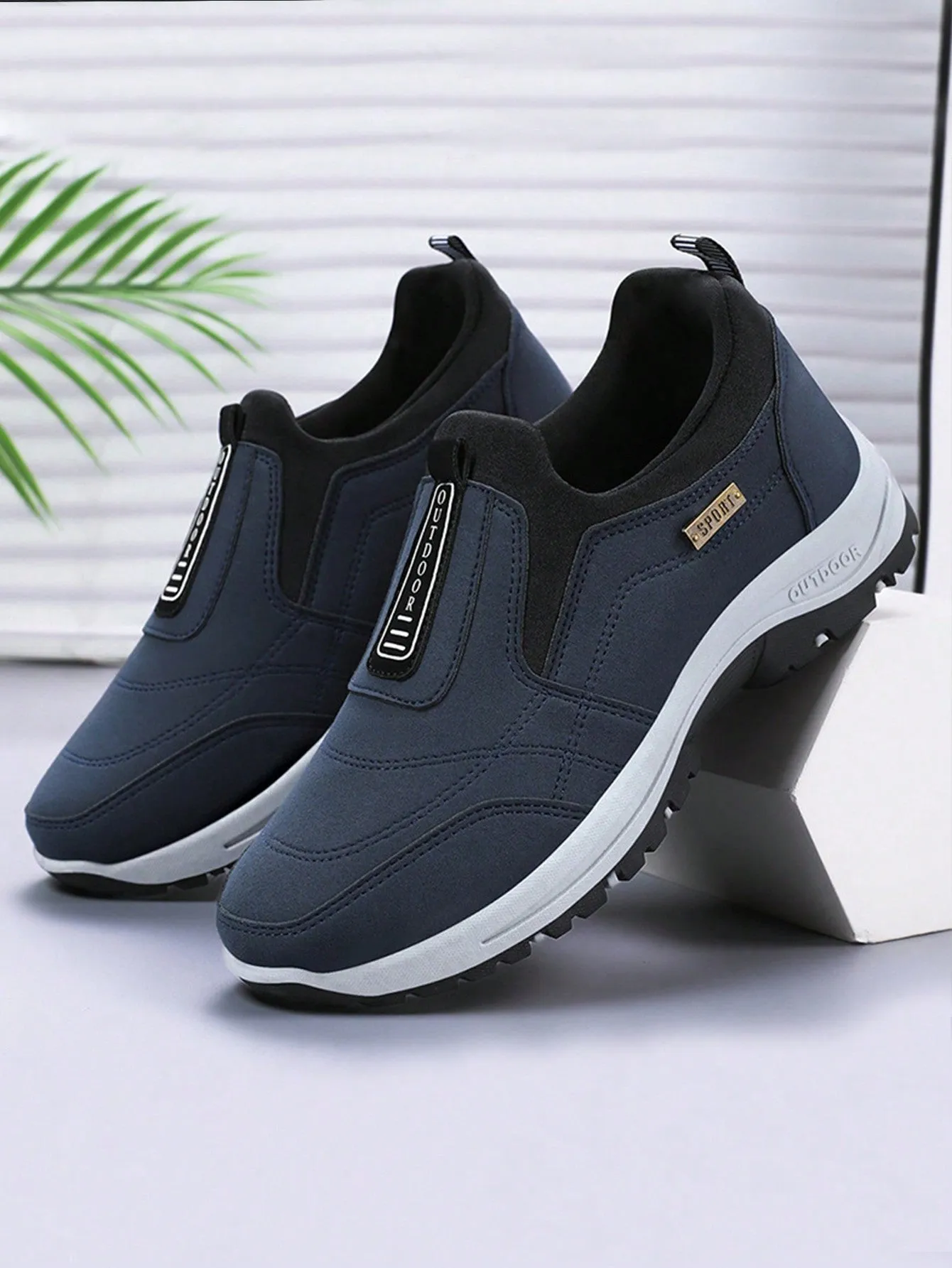 Anti-Slip, Wear-Resistant Outdoor Soft-Sole Comfortable Lightweight Slip-On Casual Men Shoes