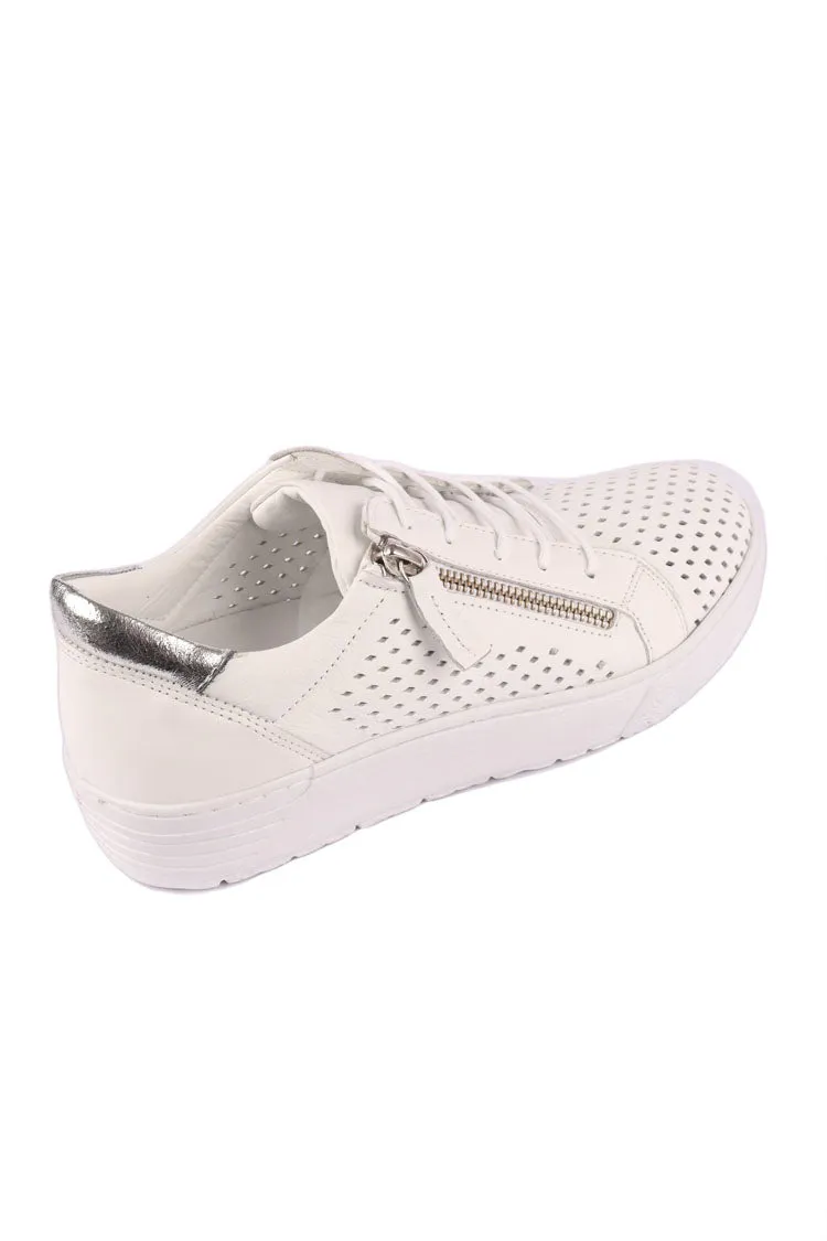 EG702 Sneakers in White