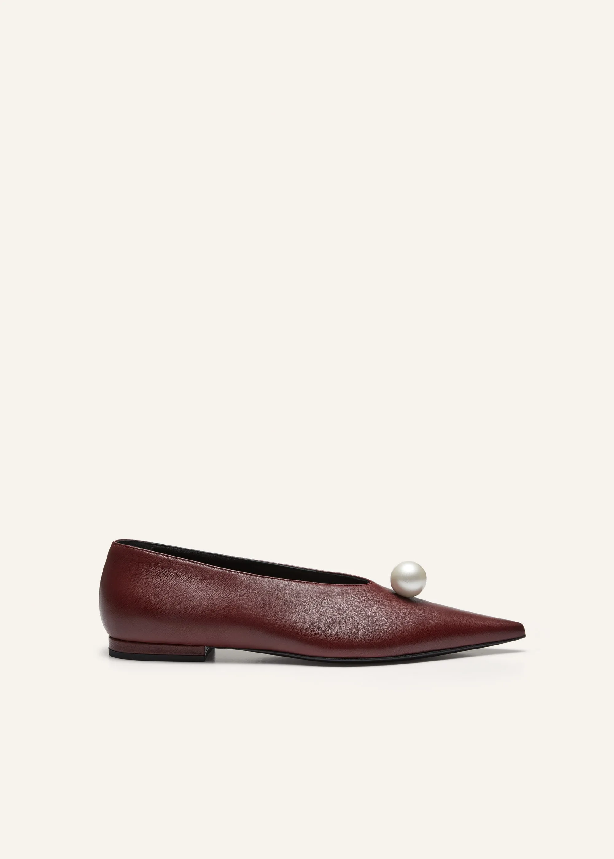 Pointed pearl ballet flats in burgundy leather