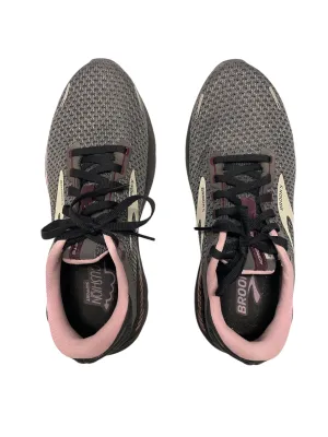 Shoes Athletic By Brooks In Grey & Pink, Size: 8.5