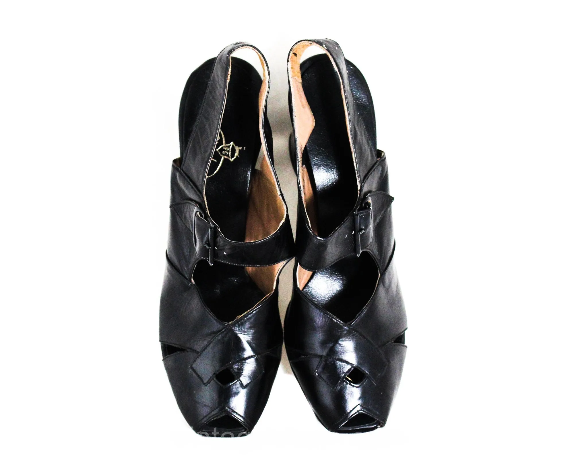 Size 6 Shoes - Chic 1930s Black Leather Open Toe Pumps with Art Deco Criss Cross Style - 6AA Narrow Width - Authentic 30s NOS Deadstock