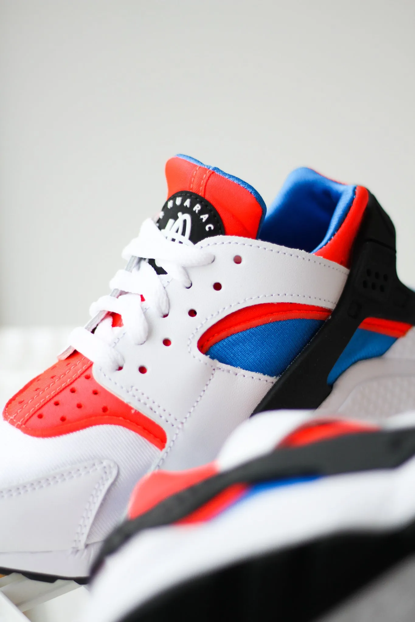 W AIR HUARACHE "BRIGHT CRIMSON"