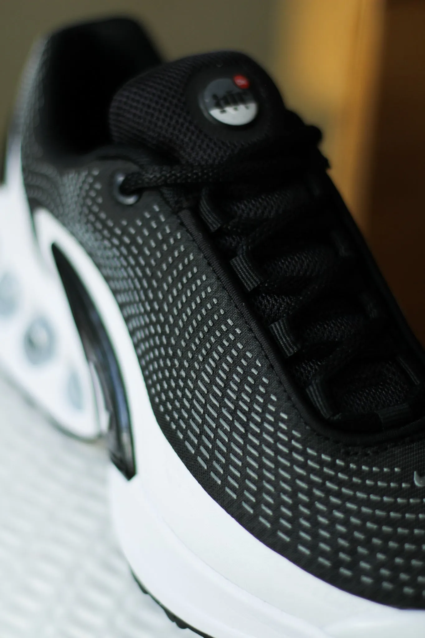 W AIR MAX DN "BLACK/WHITE"